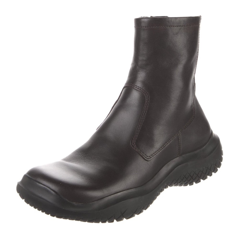 PRADA FW runway 1999 SQUARE TOE
Vibram Chelsea Boot in Black
Size 36.5 - Picture 2 of 16